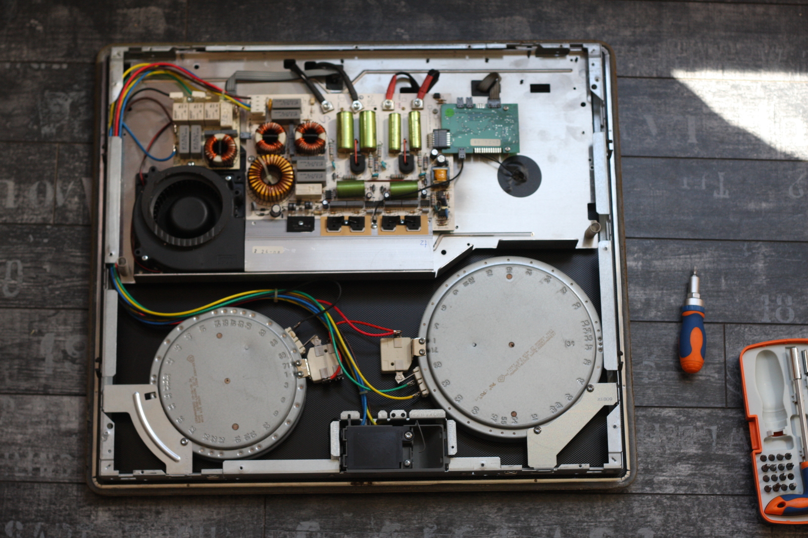 Чиним варочную панель