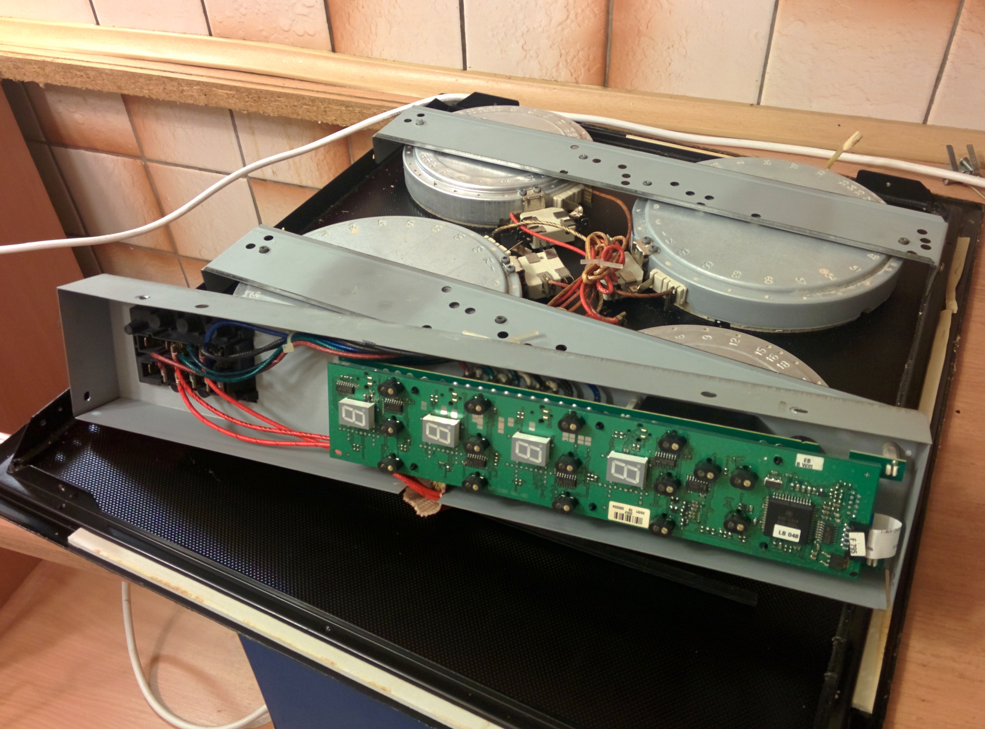 Неисправна варочная панель